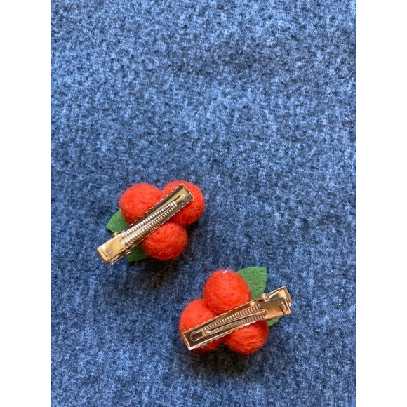 A pair of handmade Auspicious Small Orange Ball Wool Beautiful Clip Girl / Woman - Picture 3 of 6